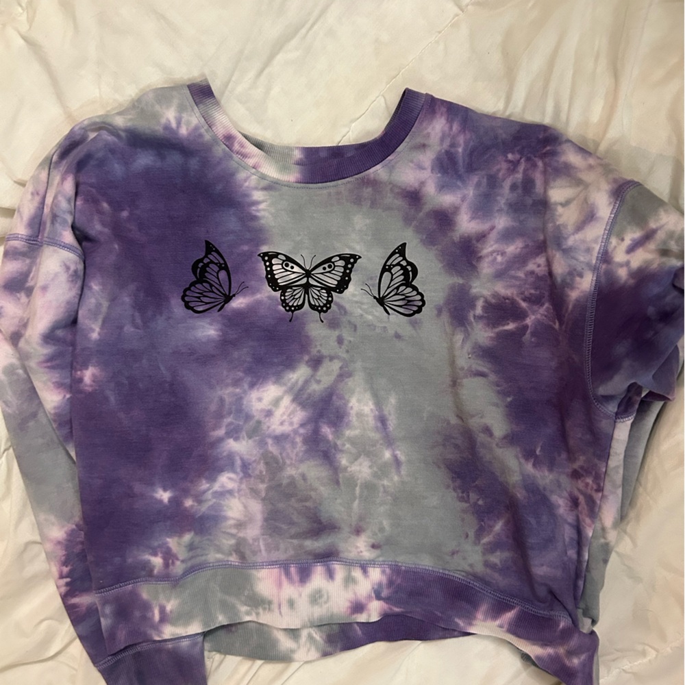 butterfly crewneck
